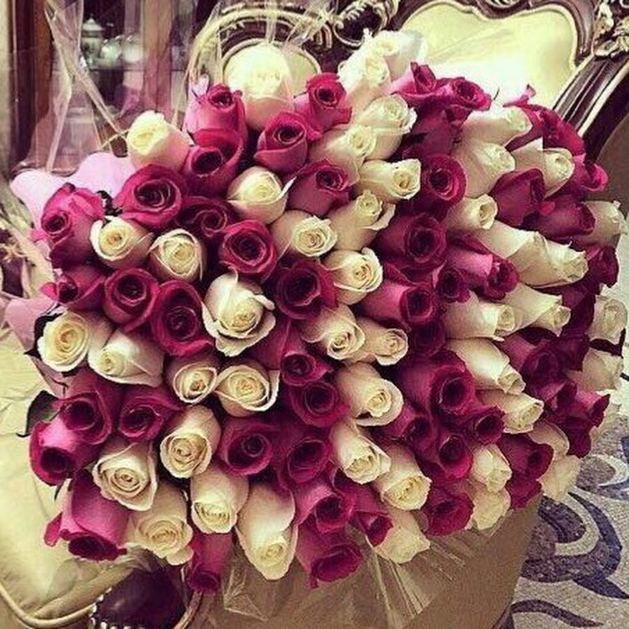 Букет роскошных роз