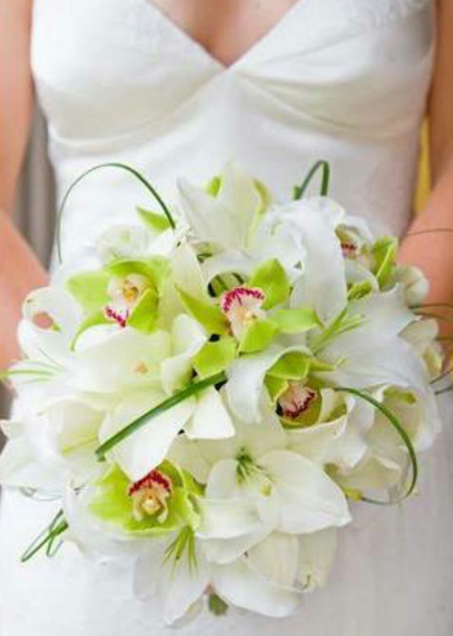 Букет невесты лилии