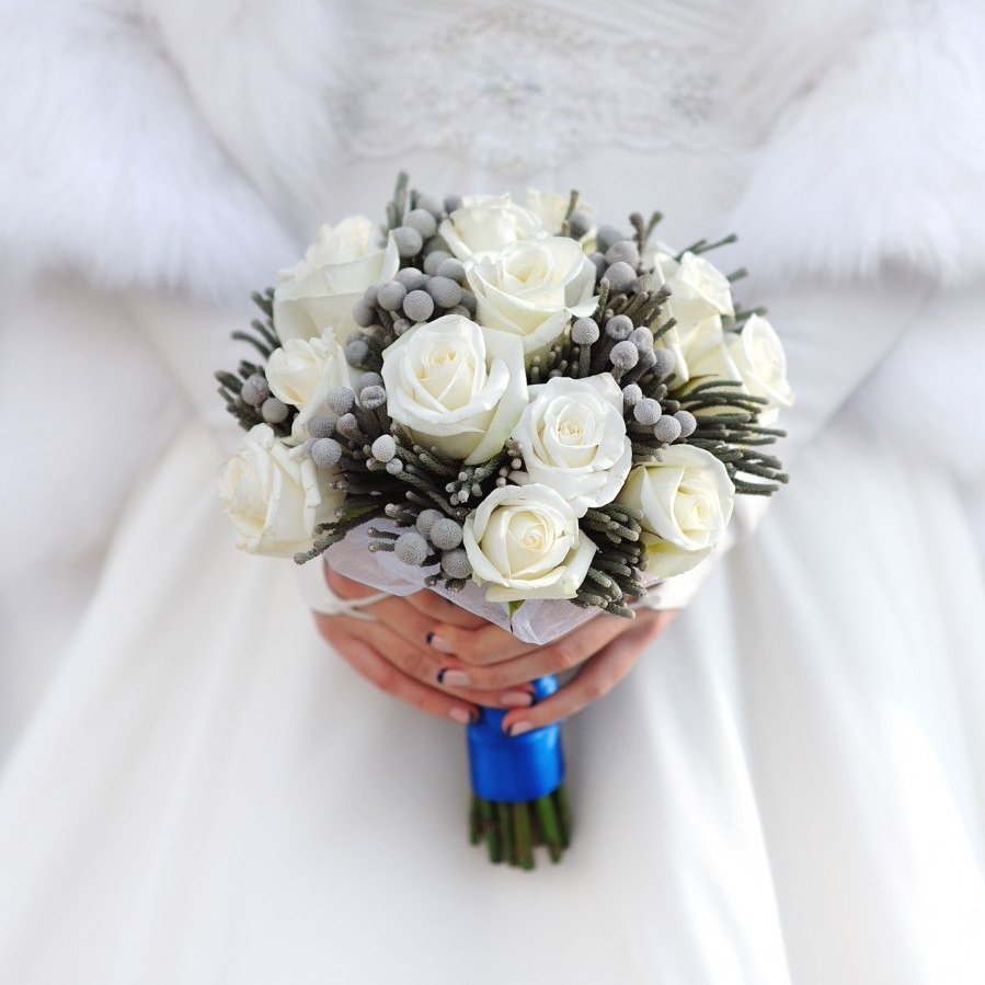Свадебный букет бруния и розы