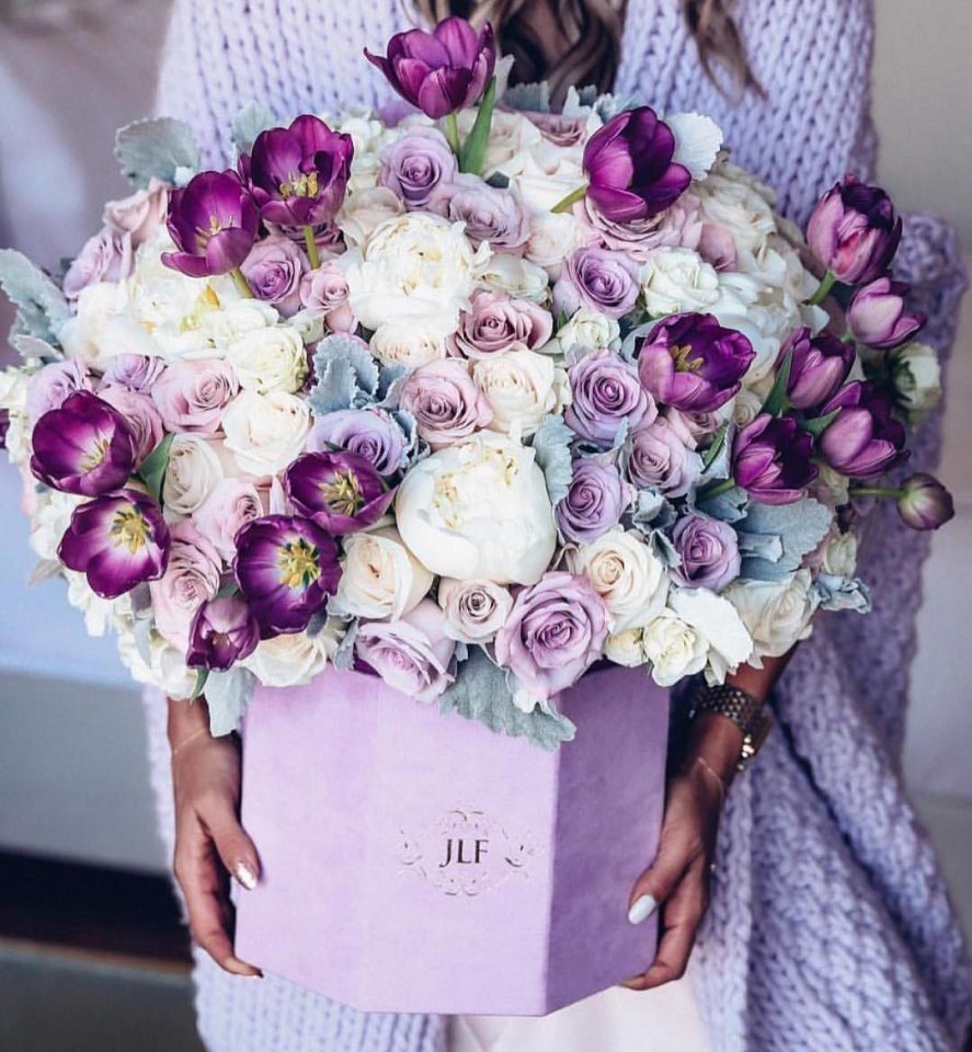 Пакет Шанель с цветами