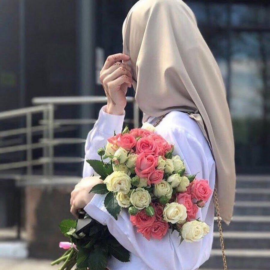 Мусульманка с цветами