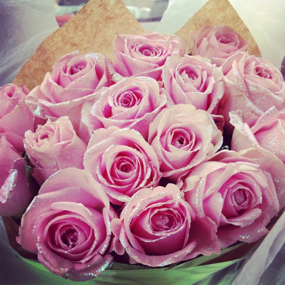 Букет розовых роз для инстаграмма
