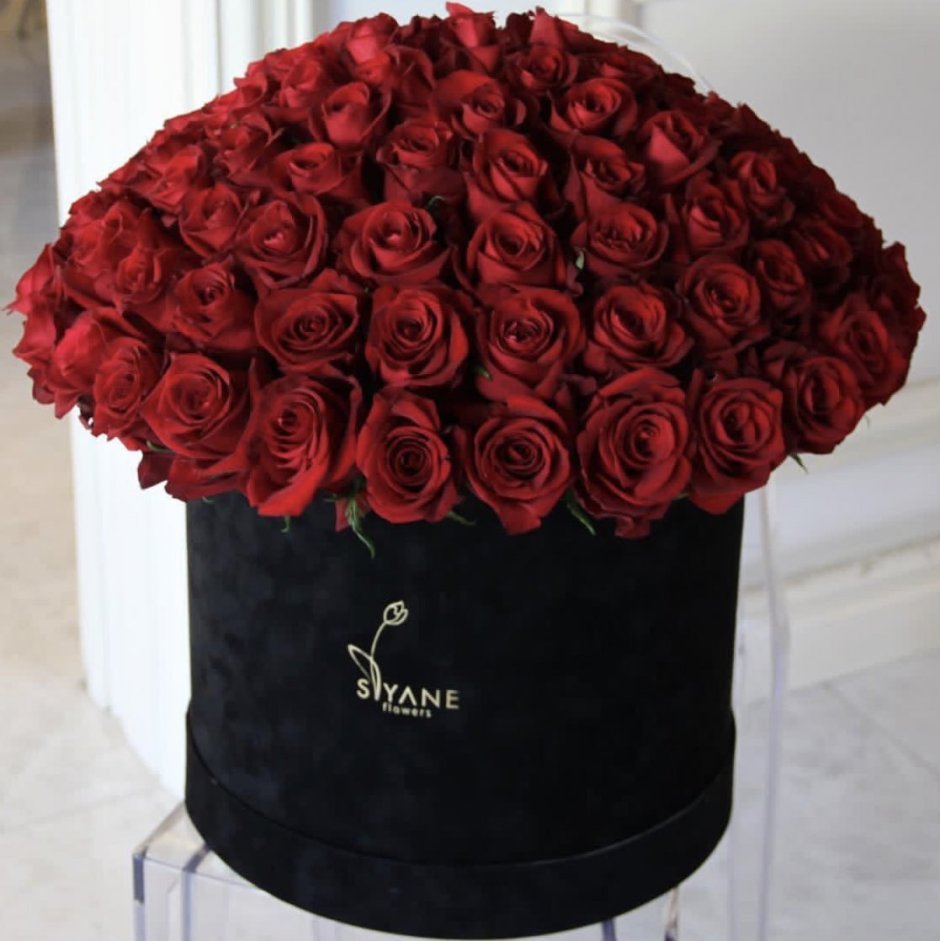 101 Красная роза в шляпной коробке