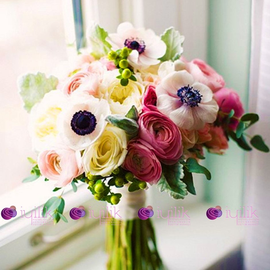 Ранункулюс цветы свадебный букет невесты
