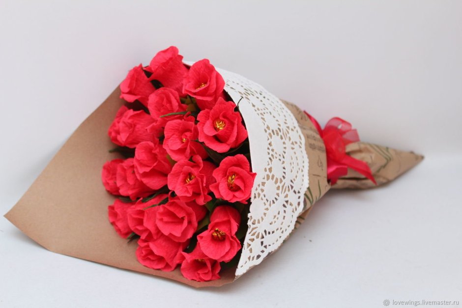 Букет роз из гофрированной бумаги