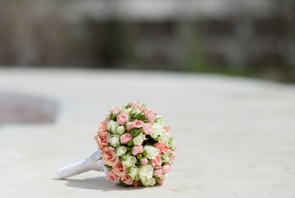Букет невесты с розой Бомбастик