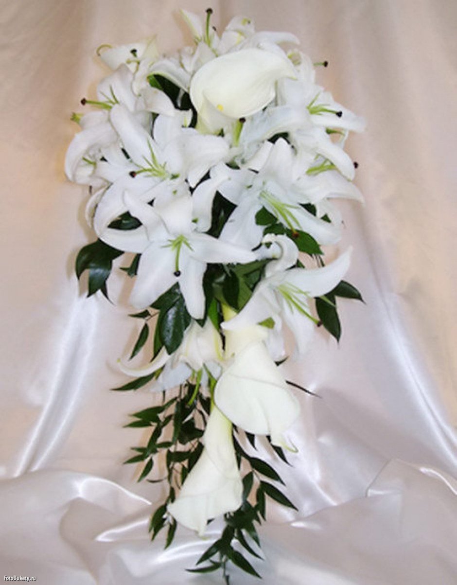 9 Белых калл букет невесты
