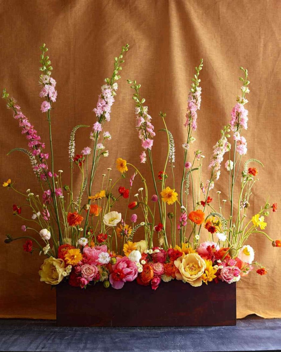Графика вазы с цветами