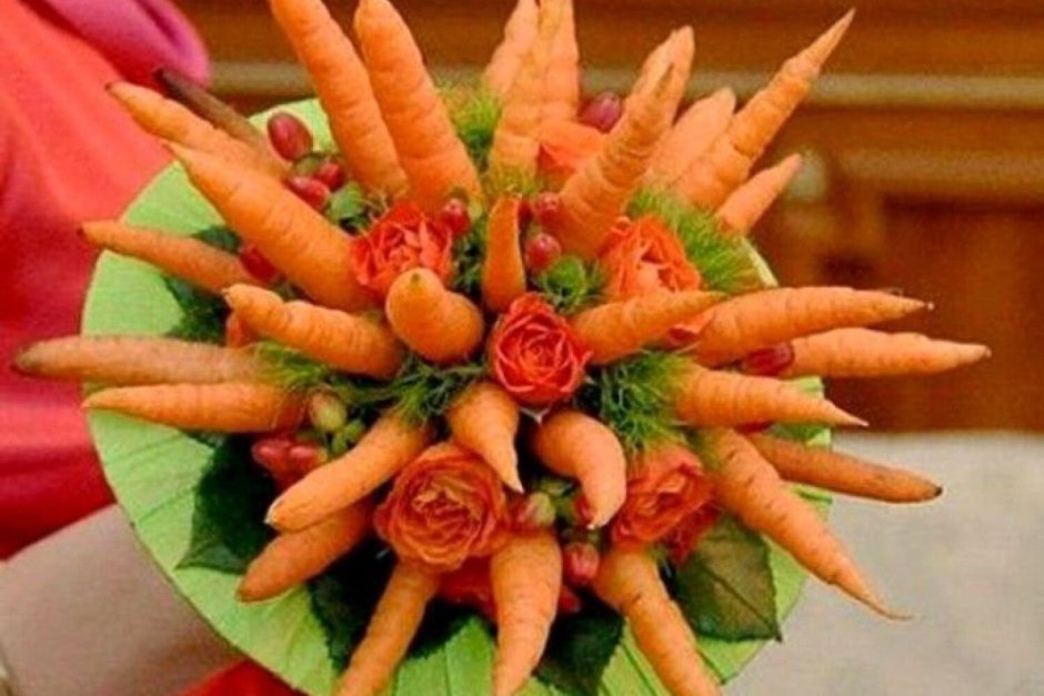 Композиция из моркови