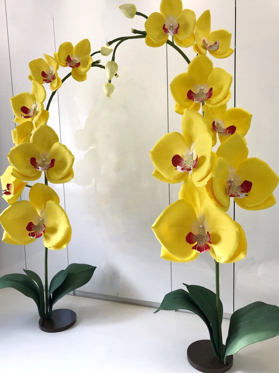 Цветочки орхидеи из гофробумаги