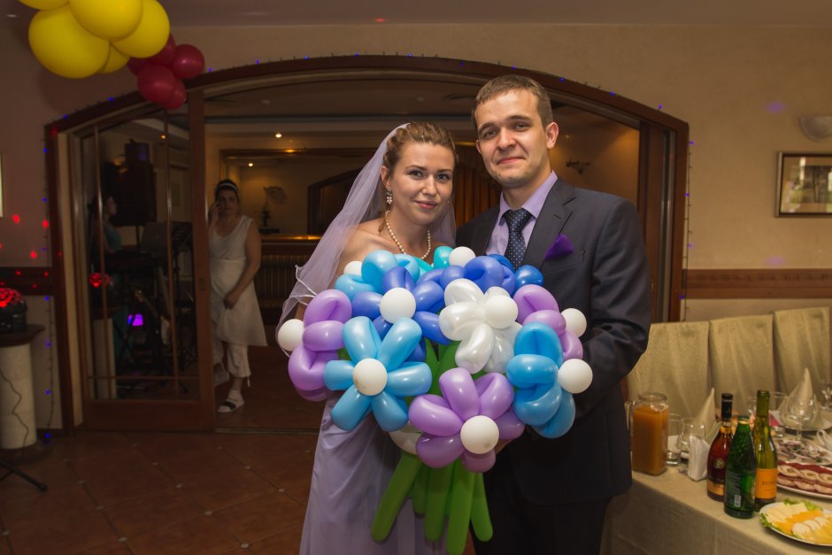 Букет с шариком на свадьбу