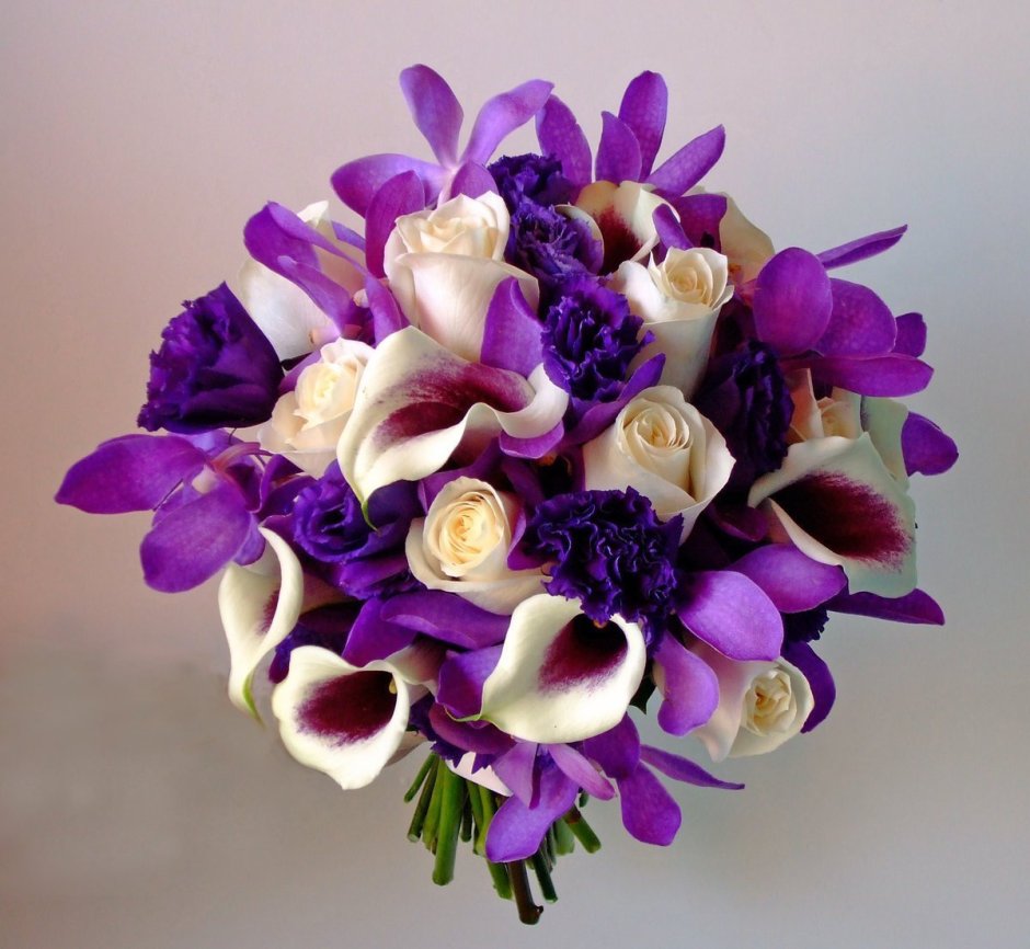 Фиолетовые букетные цветы