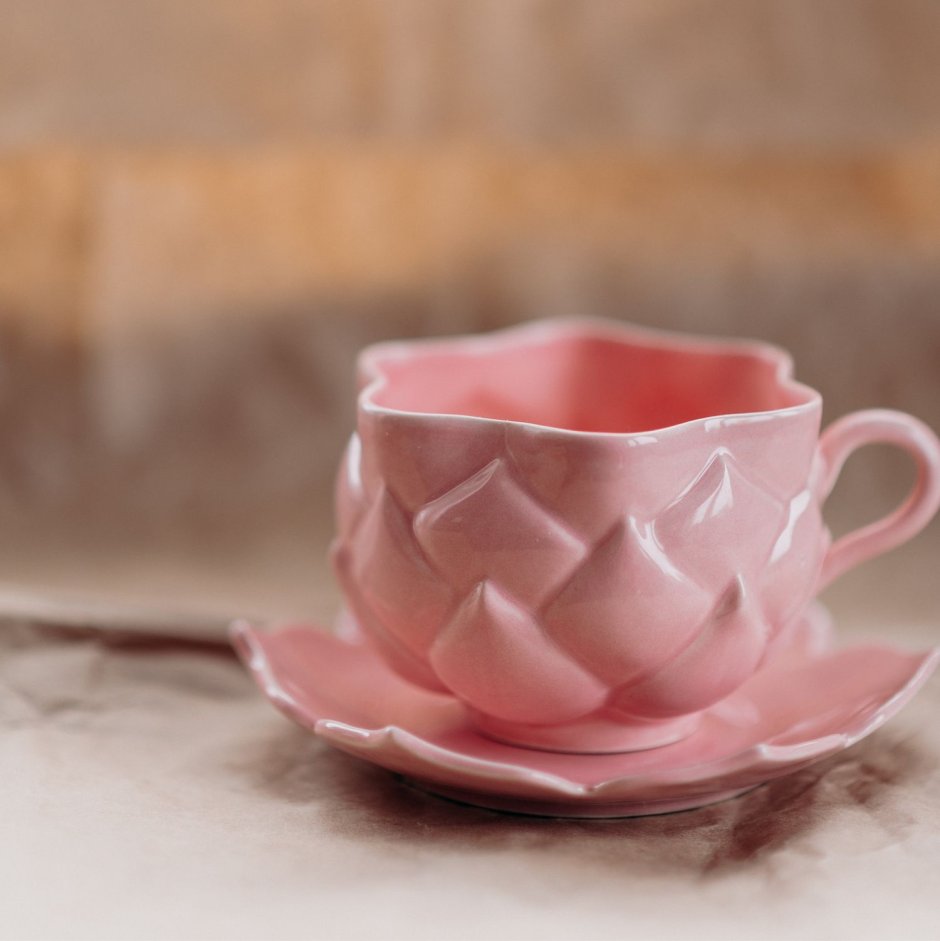 Розовые чашки и кружки