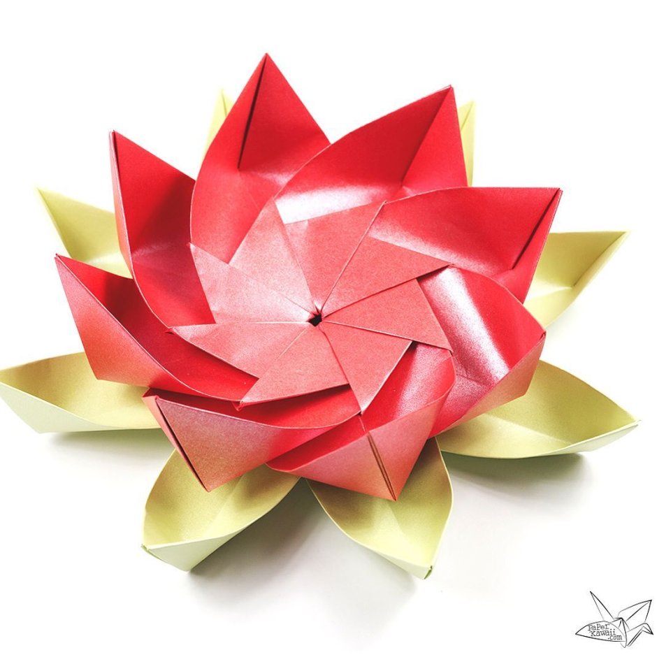 Оригами на 8 марта Лотос
