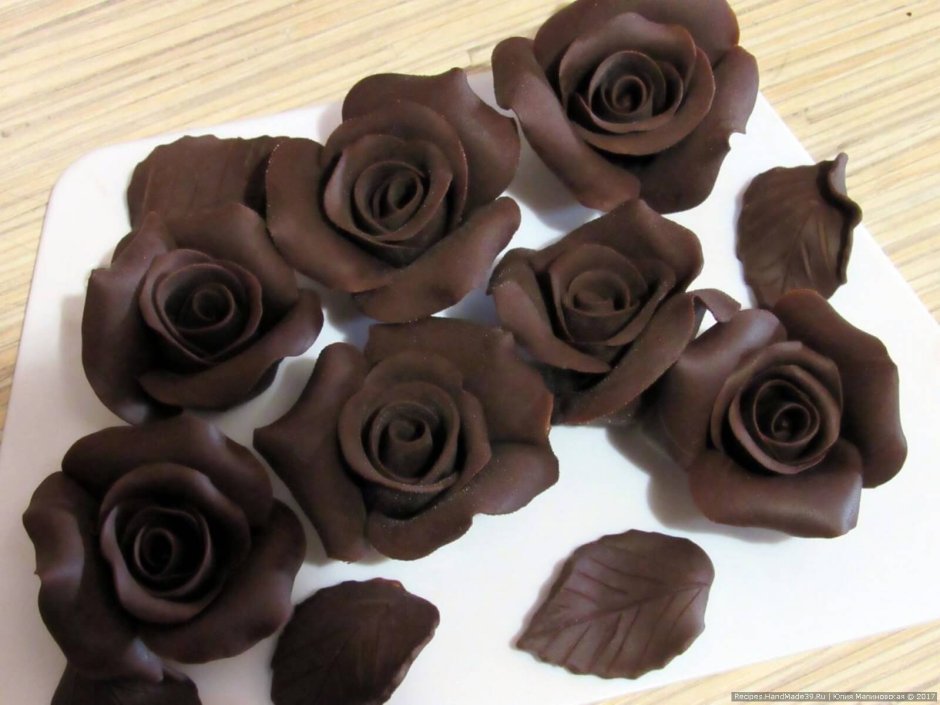 Цветочки из шоколада
