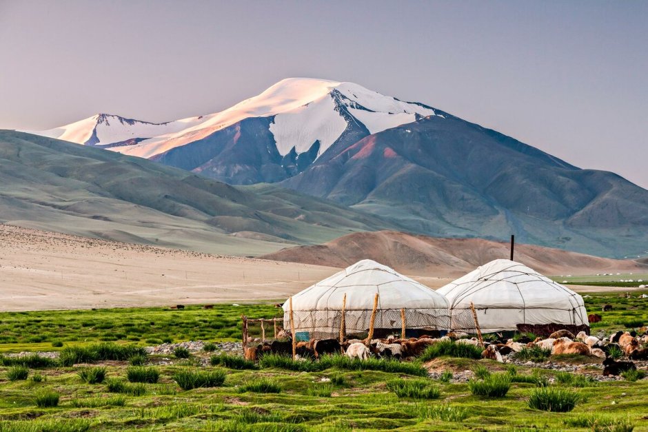 Дэрэн Монголия