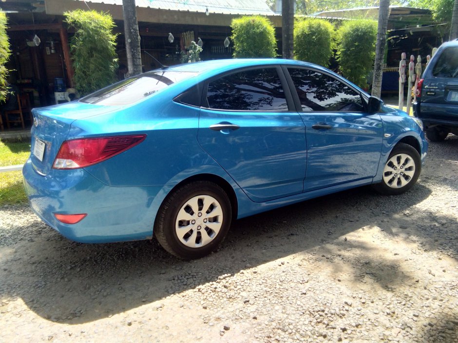 Hyundai Solaris Accent синий