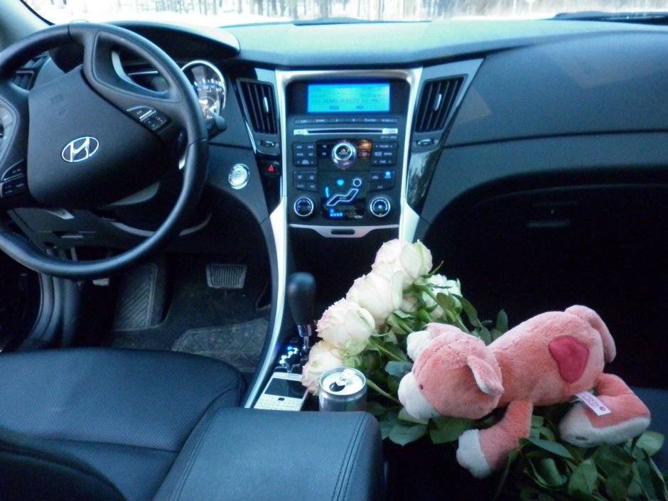 Букет цветов в салоне авто