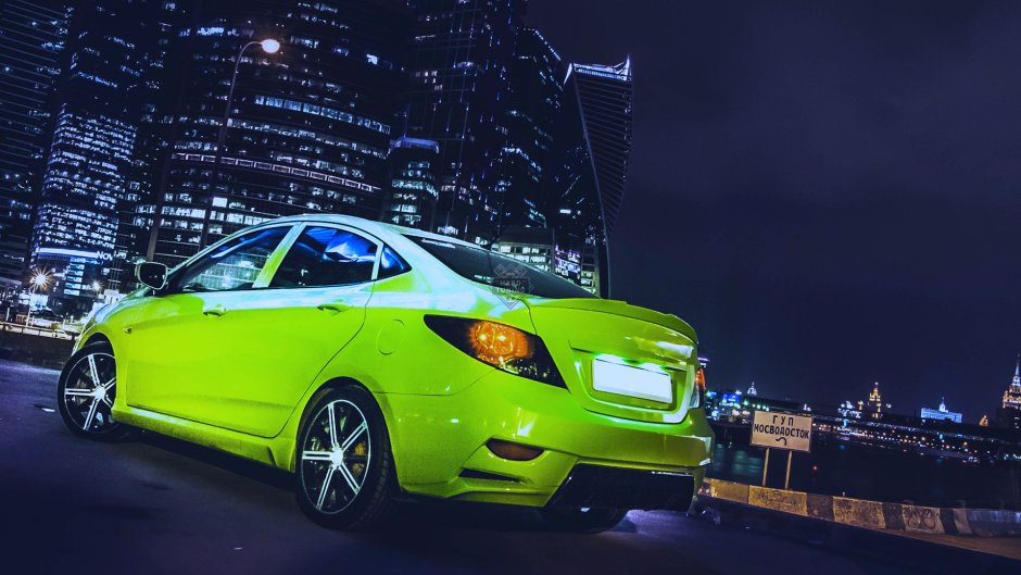 Hyundai Solaris зеленый