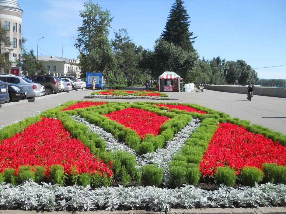 Бульвар Гагарина Иркутск парк цветник