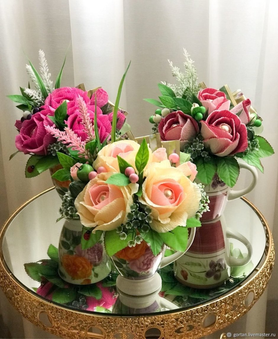 Композиции с цветами в стаканчиках