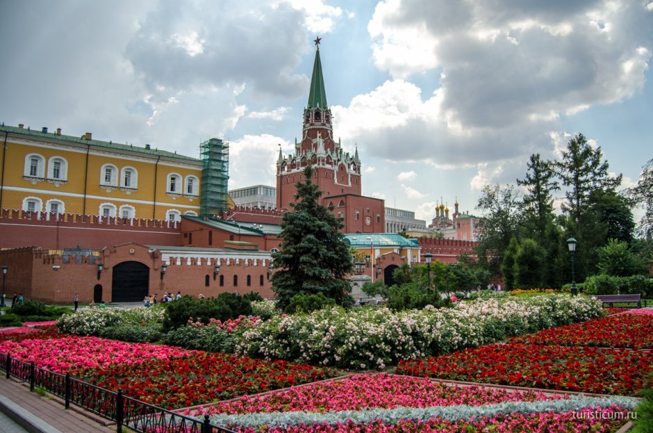 Александровский сад Москва