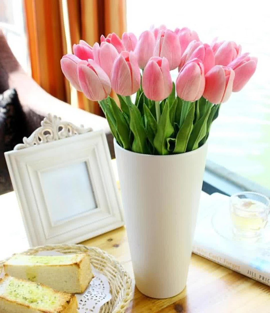 Белые тюльпаны букет в вазе