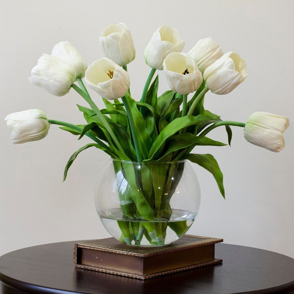 Pieter Wagemans белые тюльпаны