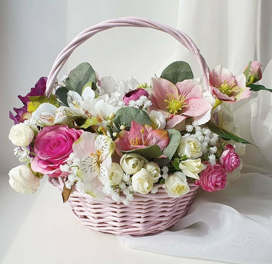Розовые кустовые хризантемы букет