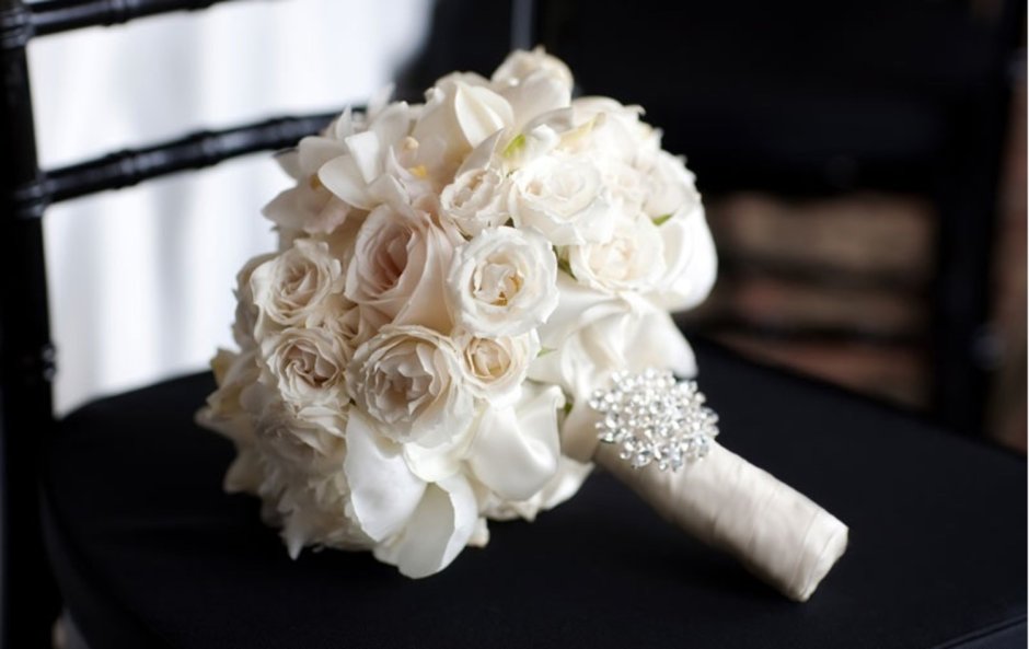 Свадебный букет пыльная роза