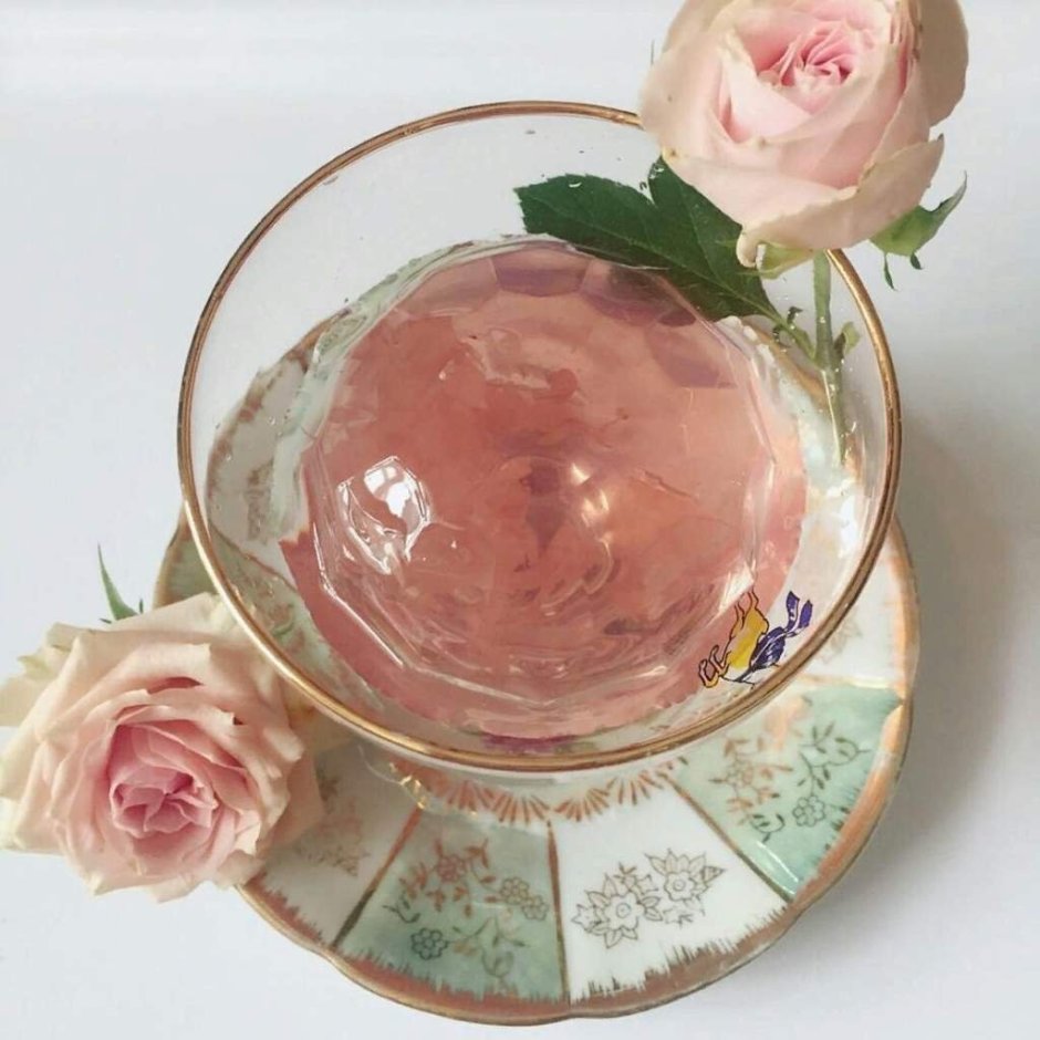 Розовый чай Эстетика