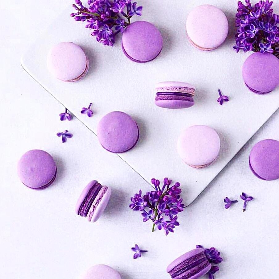 Фиолетовые пирожные