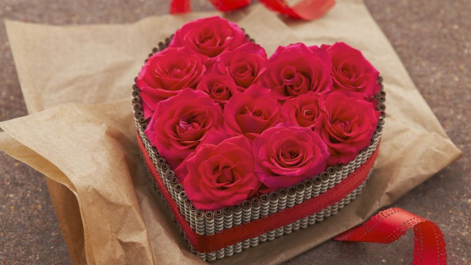 Розы в коробке "сердце"