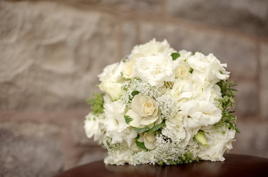 Свадебный букет эустома гортензия белые цветы