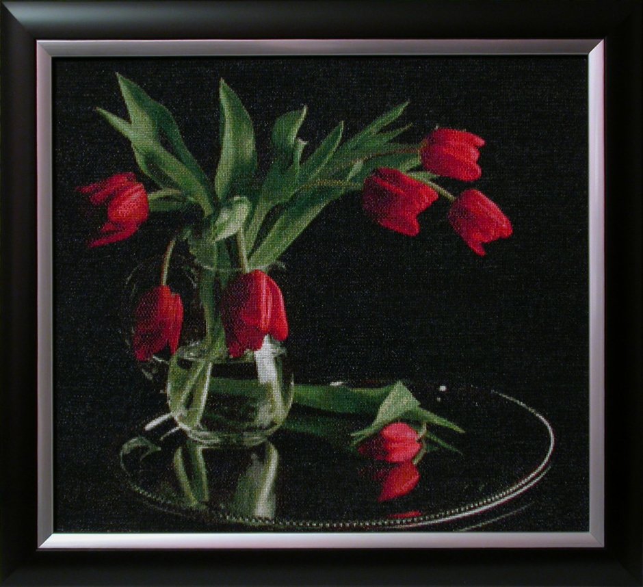 Тюльпаны на черном фоне вышивка