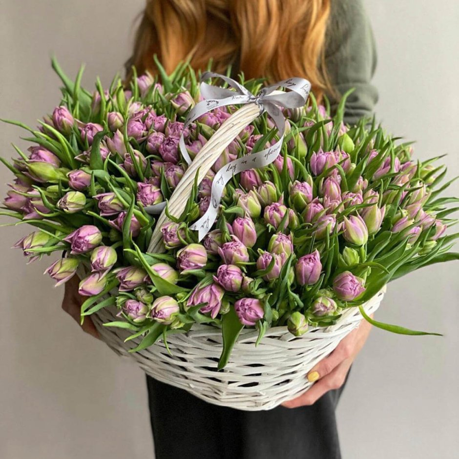 Огромный букет тюльпанов