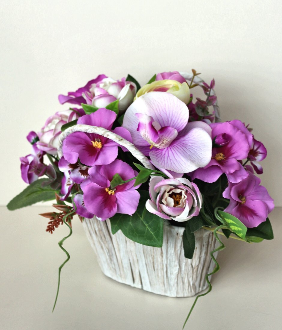 С днём рождения красивый букет орхидей
