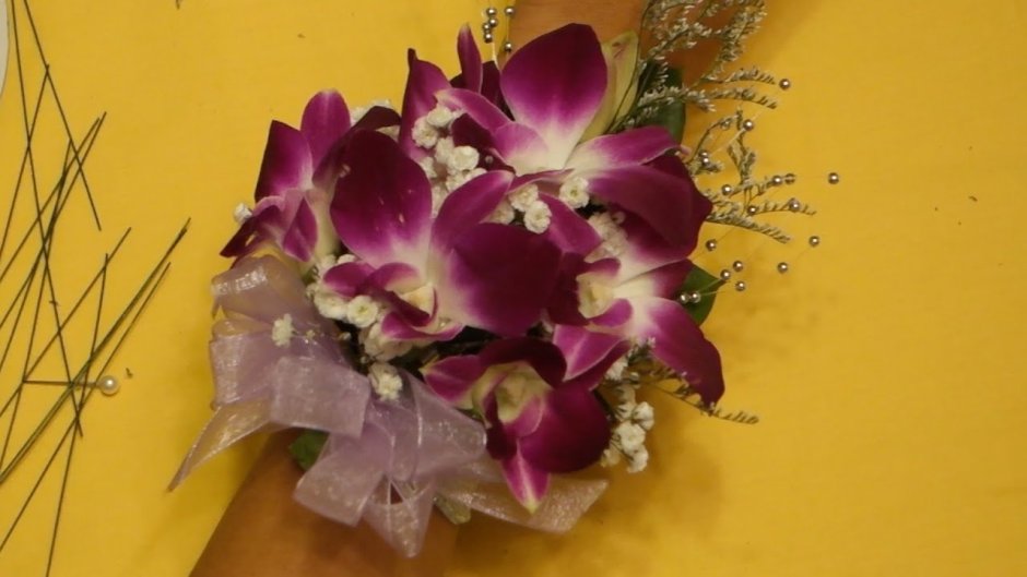 Шикарный букет из орхидей