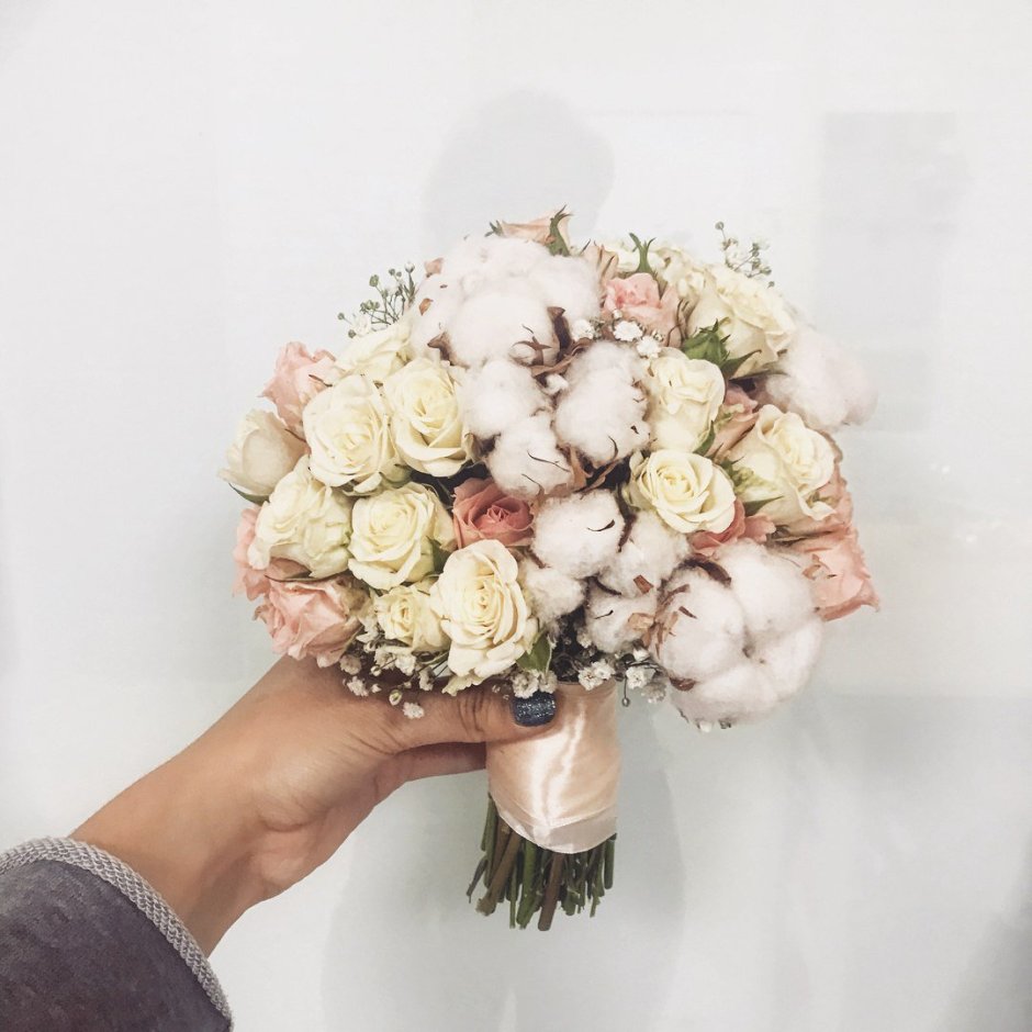 Свадебный букет пыльная роза