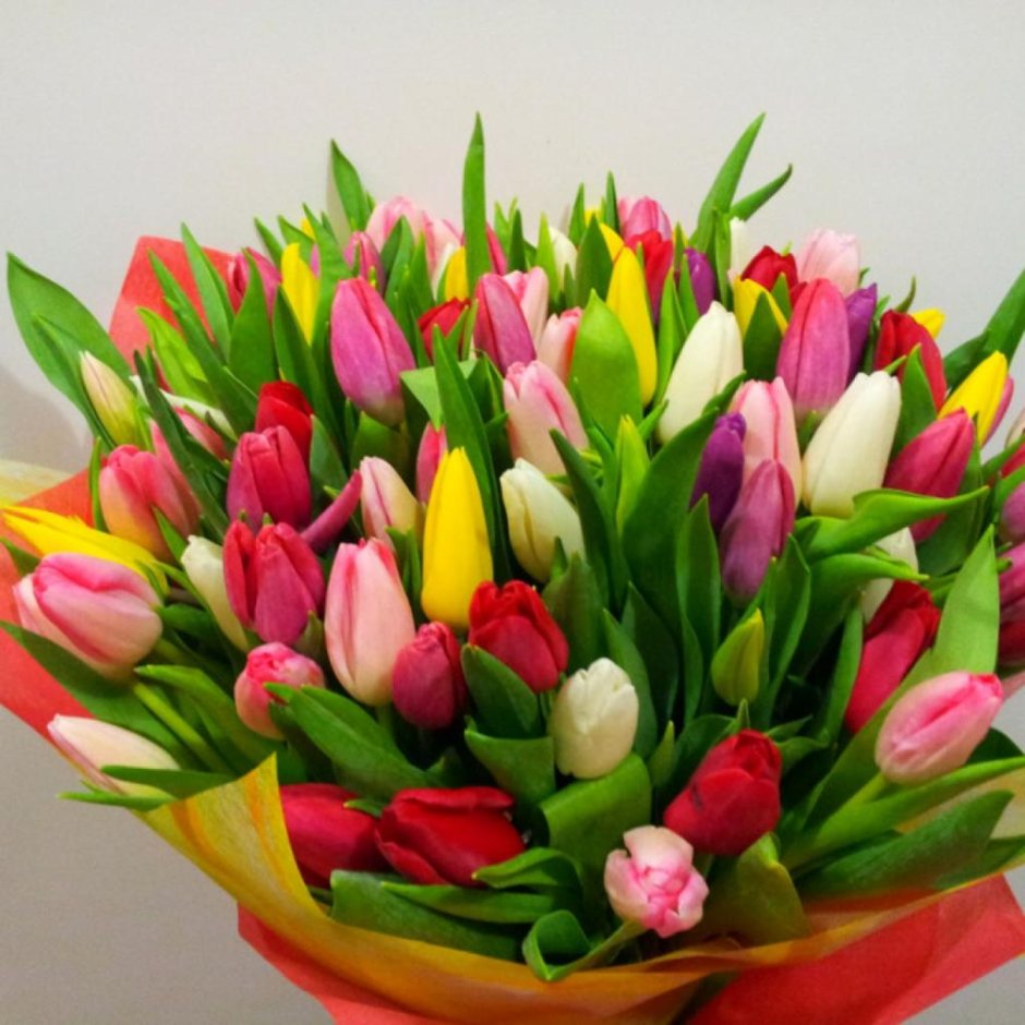 Букет тюльпанов на 8 марта