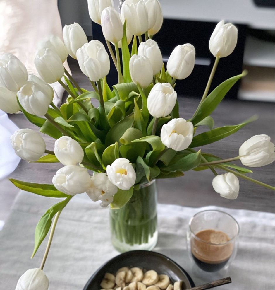 Белые тюльпаны Пинтерест