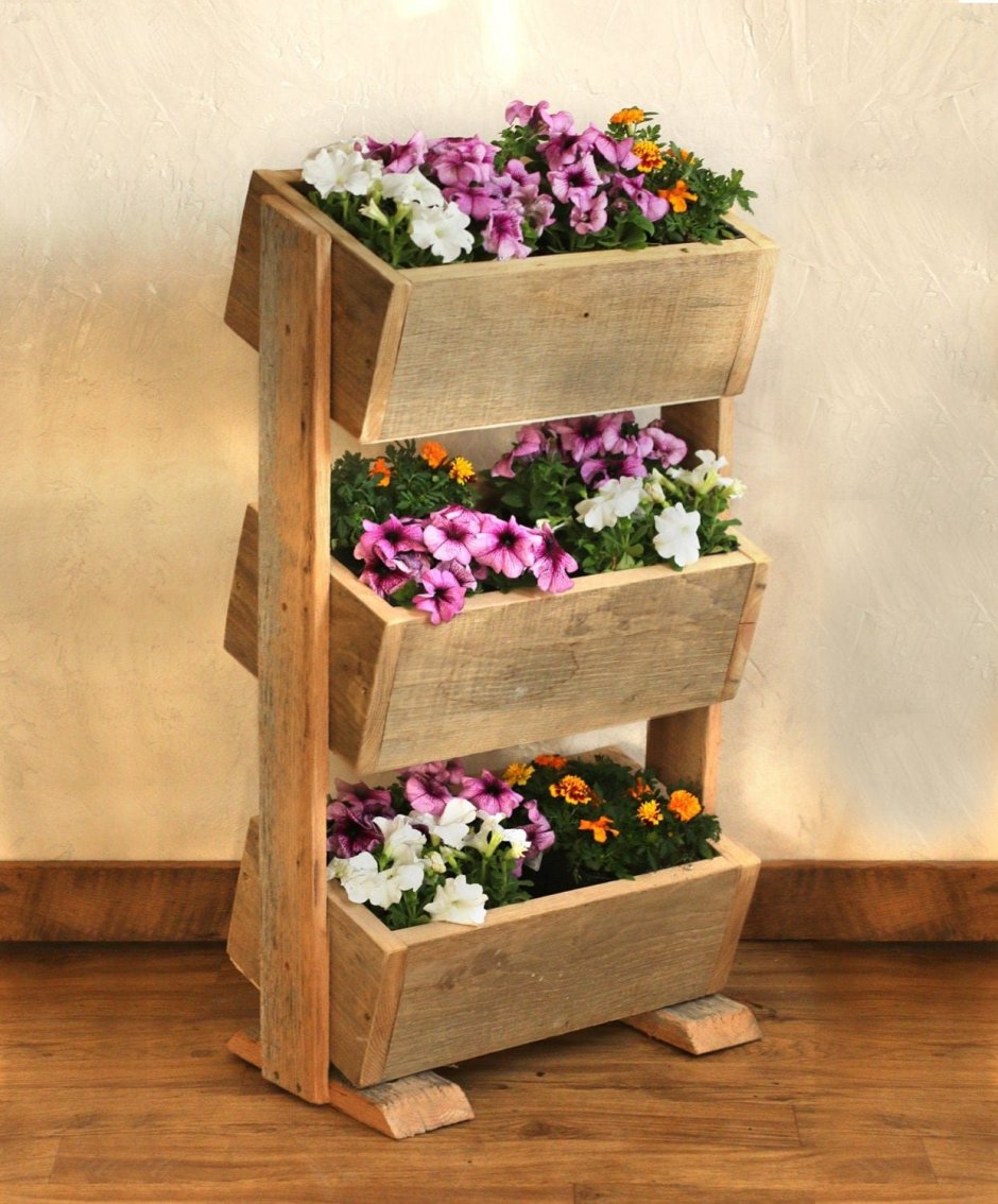 Деревянный ящик для цветов многоярусный