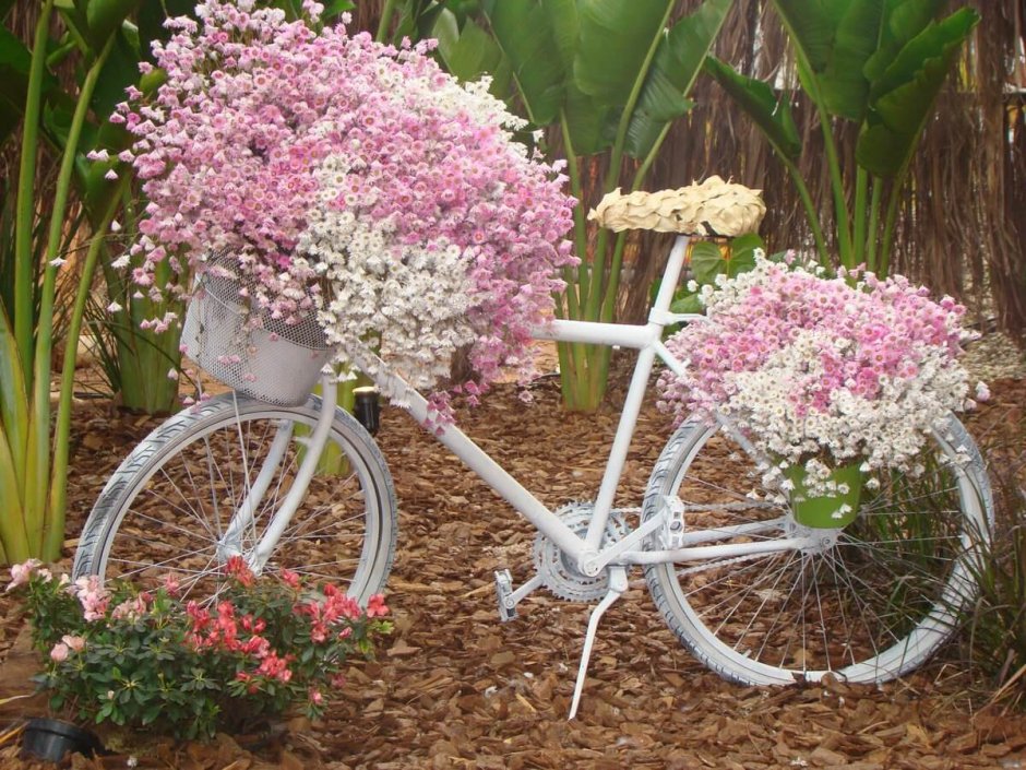 Кашпо велосипед с цветами