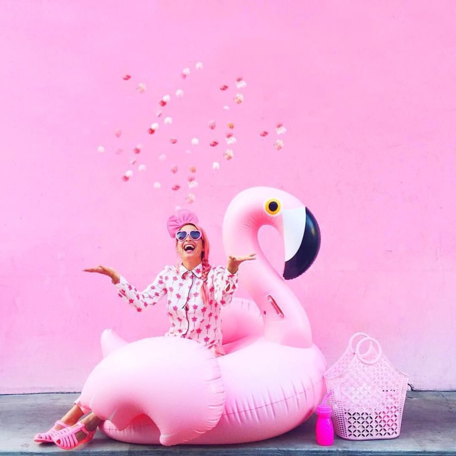Фотозона с надувным Фламинго