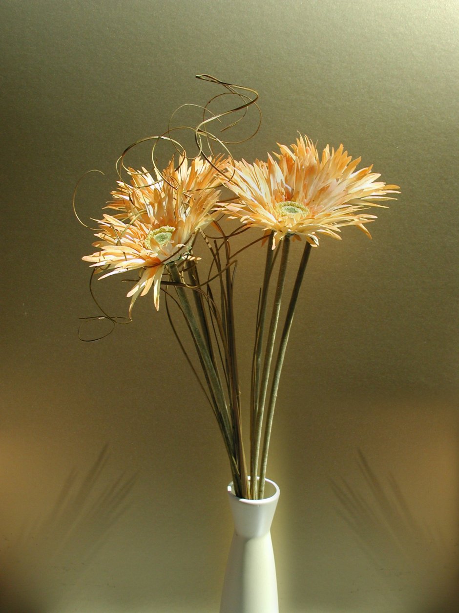 Стильная ваза для цветов