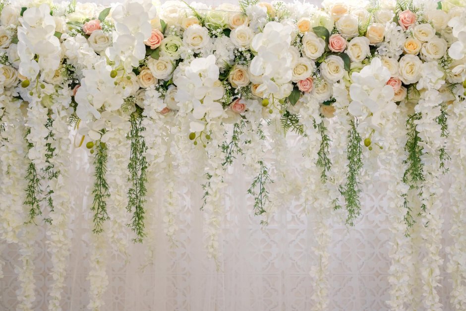 Свадебная гирлянда из цветов