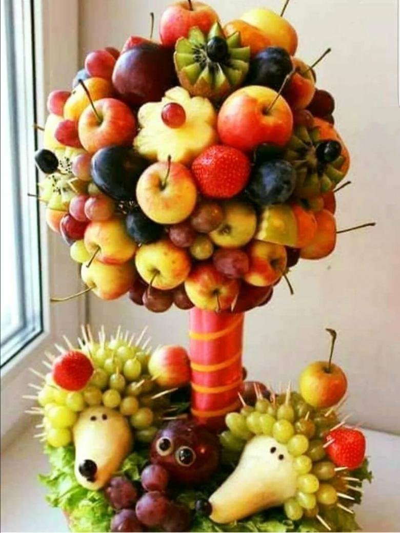 Композиция из овощей и фруктов