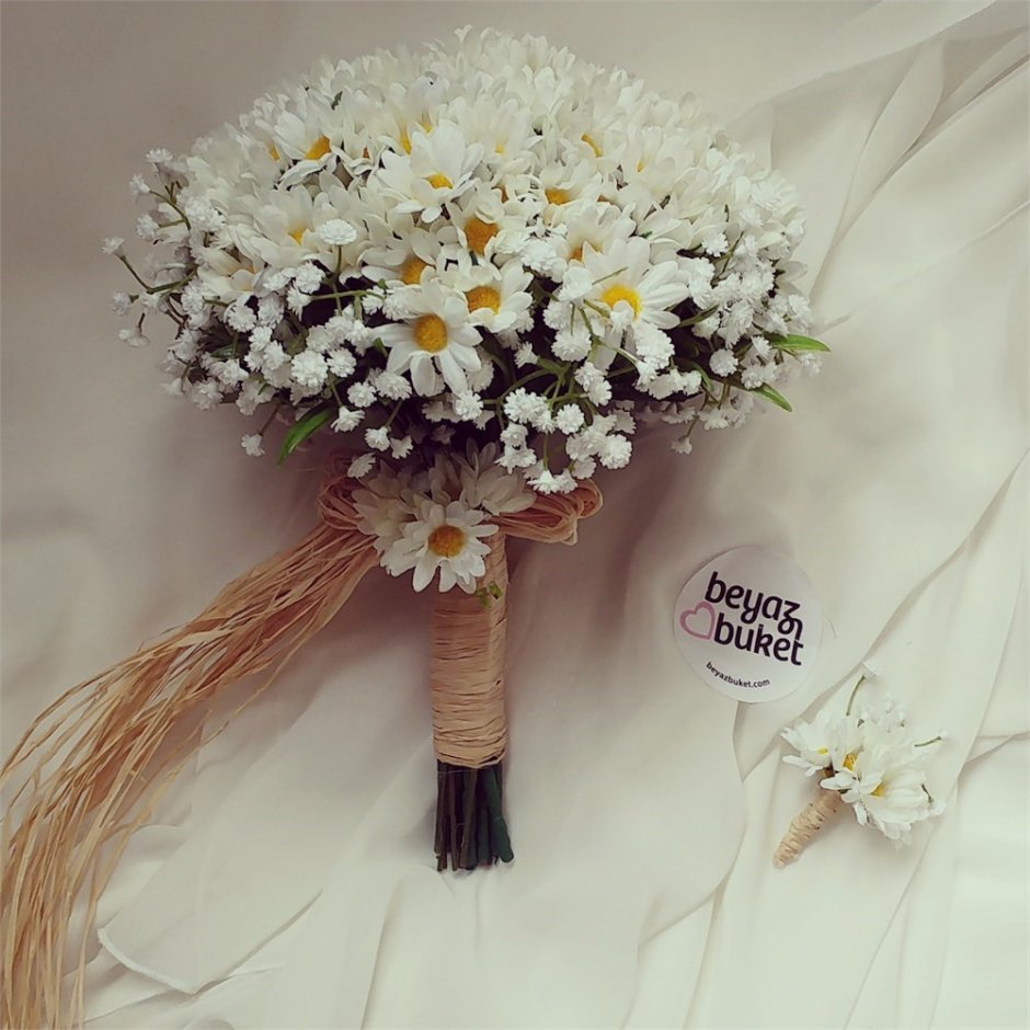 Букет невесты с ромашковой хризантемой