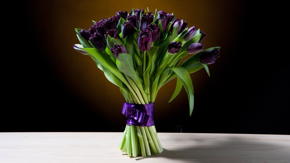 Фиолетовые тюльпаны букет