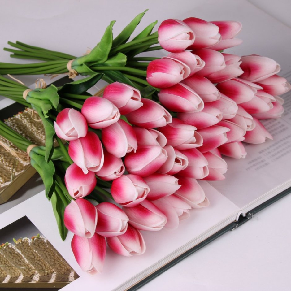 Шикарный букет тюльпанов